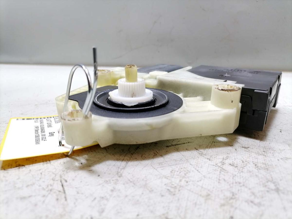 VW Golf Plus 2 Bj.2009 original Fensterhebermotor vorn rechts